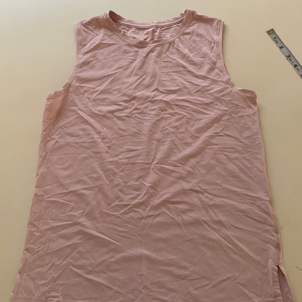 Lululemon tank top

P